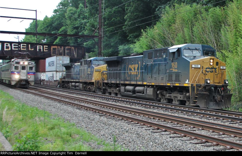 CSX 160 on I158